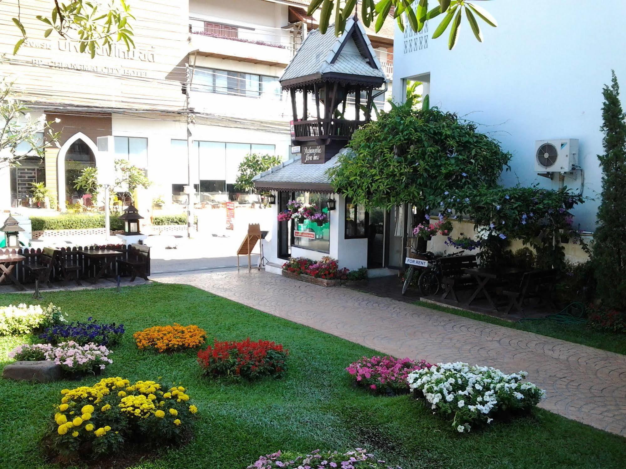拉查曼卡花屋酒店 清邁 外观 照片